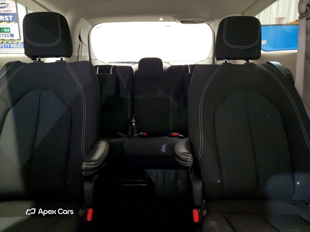 Chrysler Voyager 2023