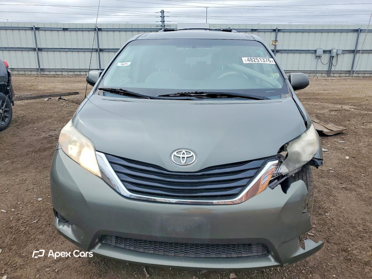 Toyota Sienna 2014
