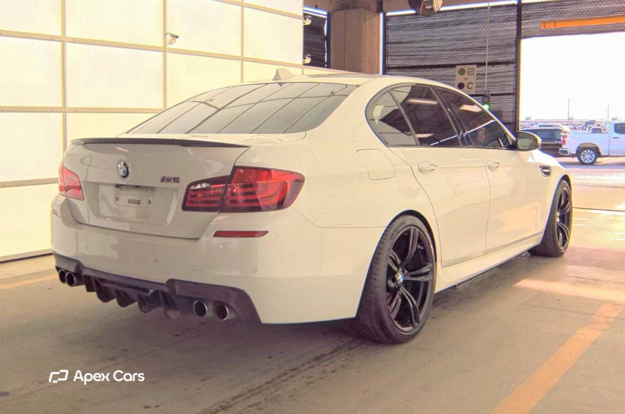 BMW M5 2013