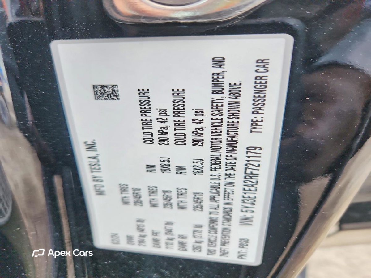 Tesla Model 3 2024