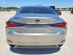 Lexus ES 2019