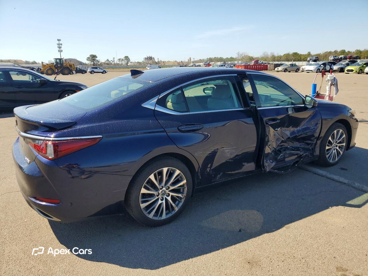 Lexus ES 2021