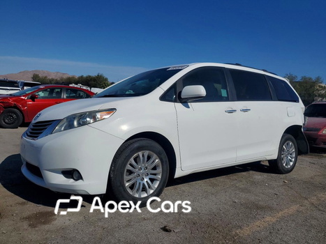 Toyota Sienna 2011 - Image 1 of 14