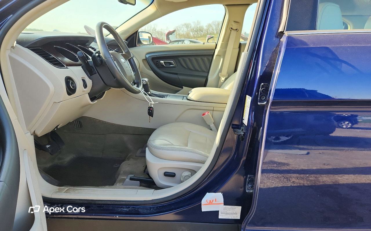 Ford Taurus 2011