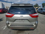 Toyota Sienna 2016