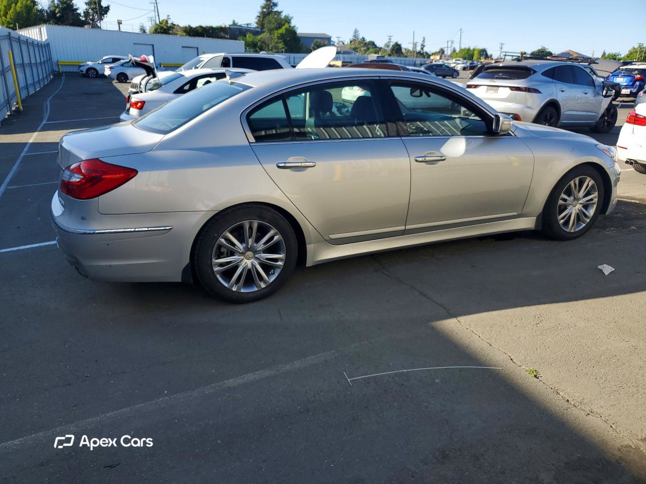 Hyundai Genesis 2012