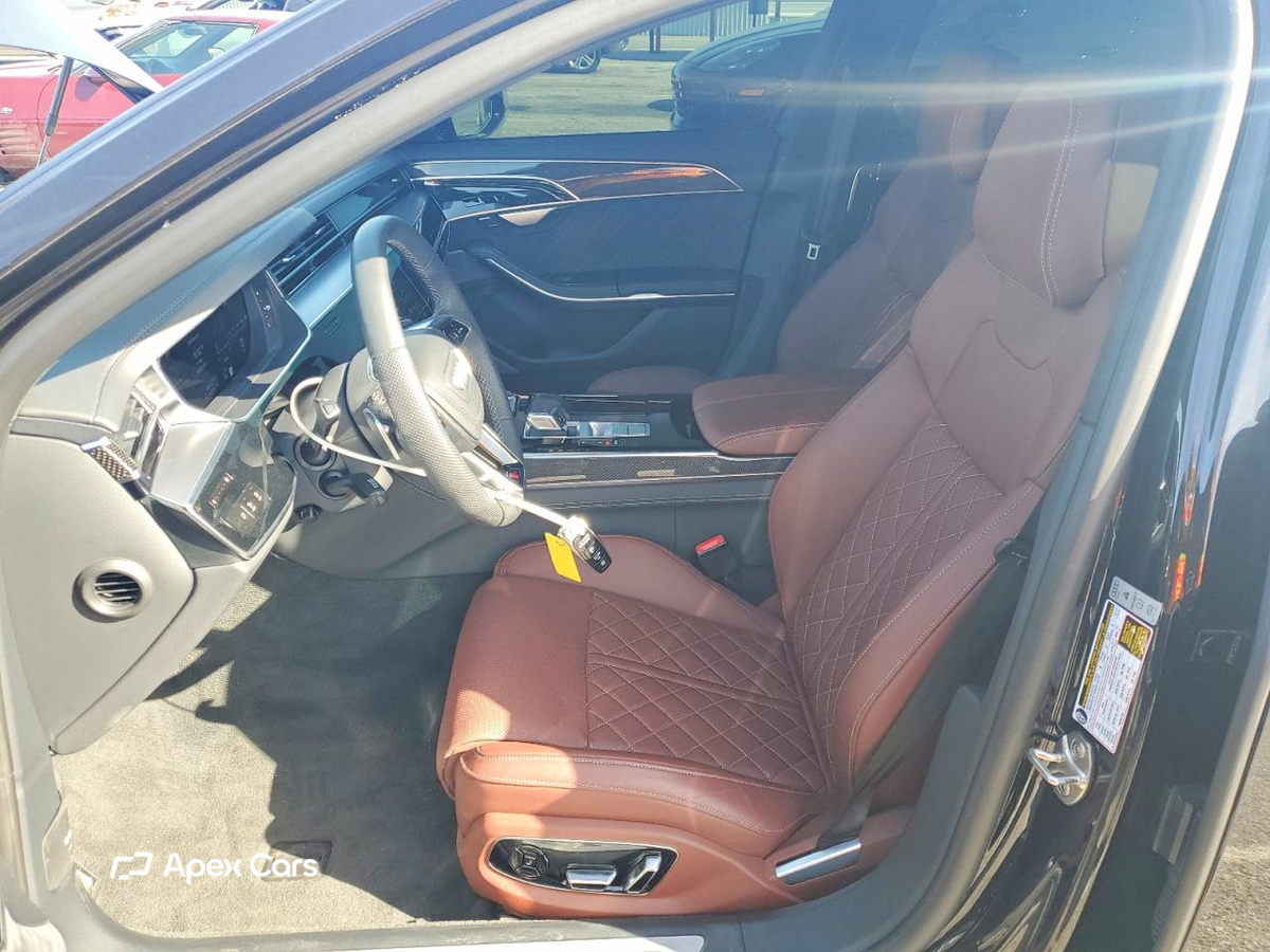 Audi S8 2024