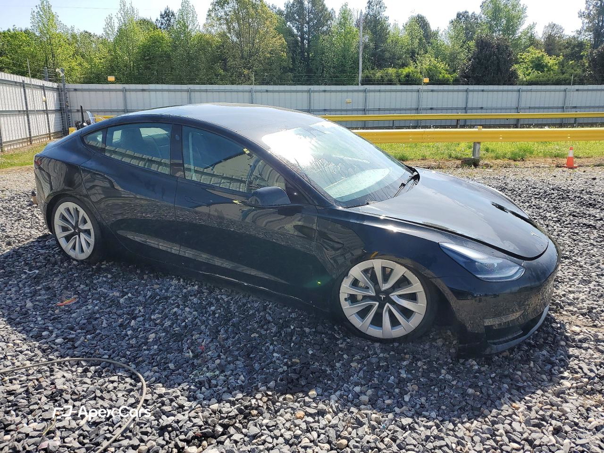 Tesla Model 3 2022