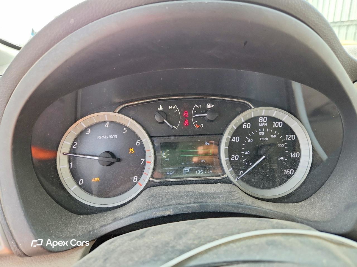 Nissan Sentra 2015