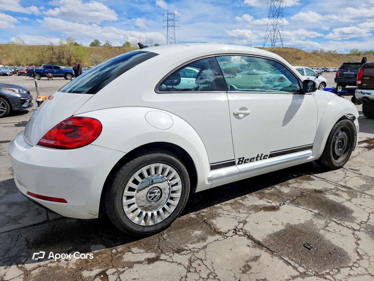 Volkswagen Beetle 2014