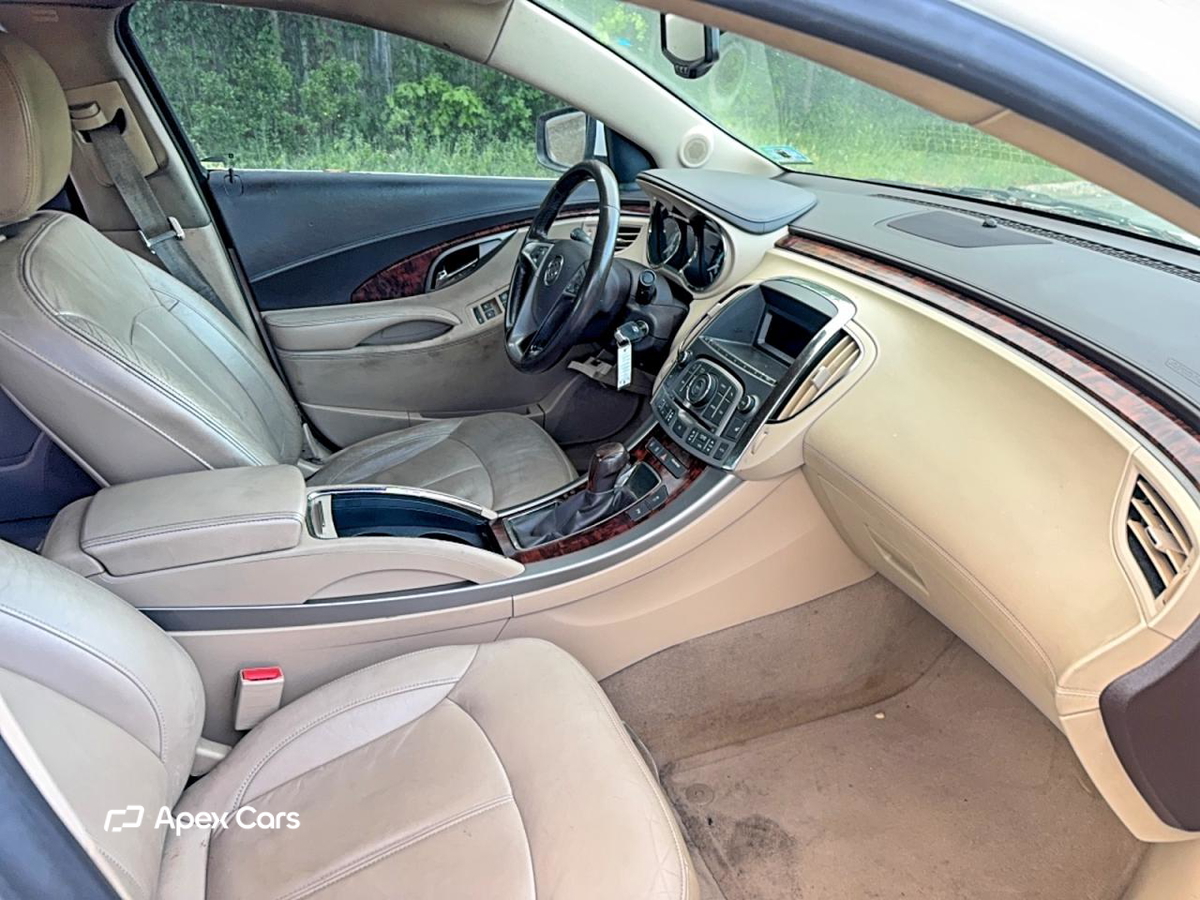 Buick LaCrosse 2011
