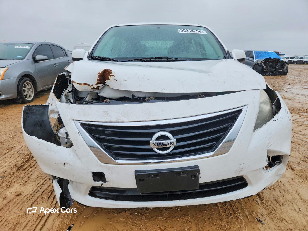 Nissan Versa 2012