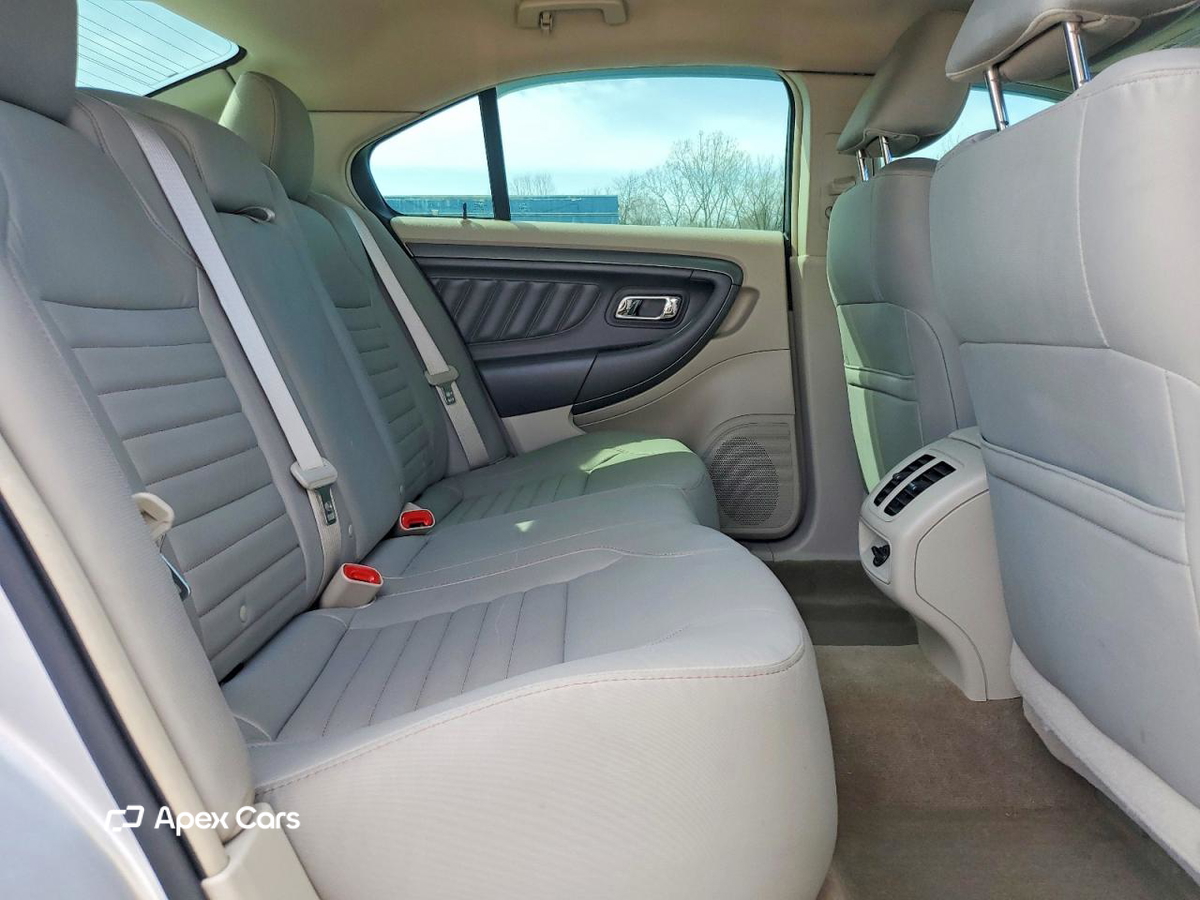 Ford Taurus 2011