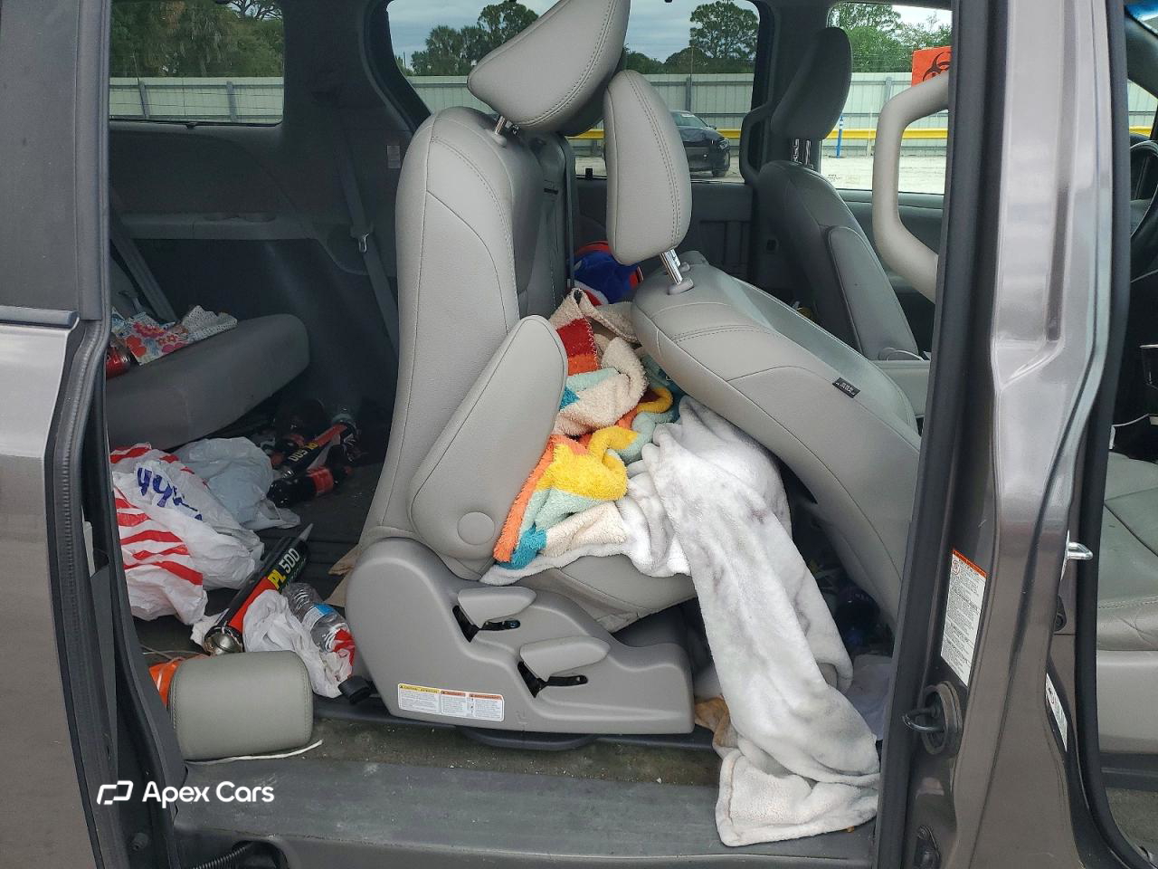 Toyota Sienna 2017