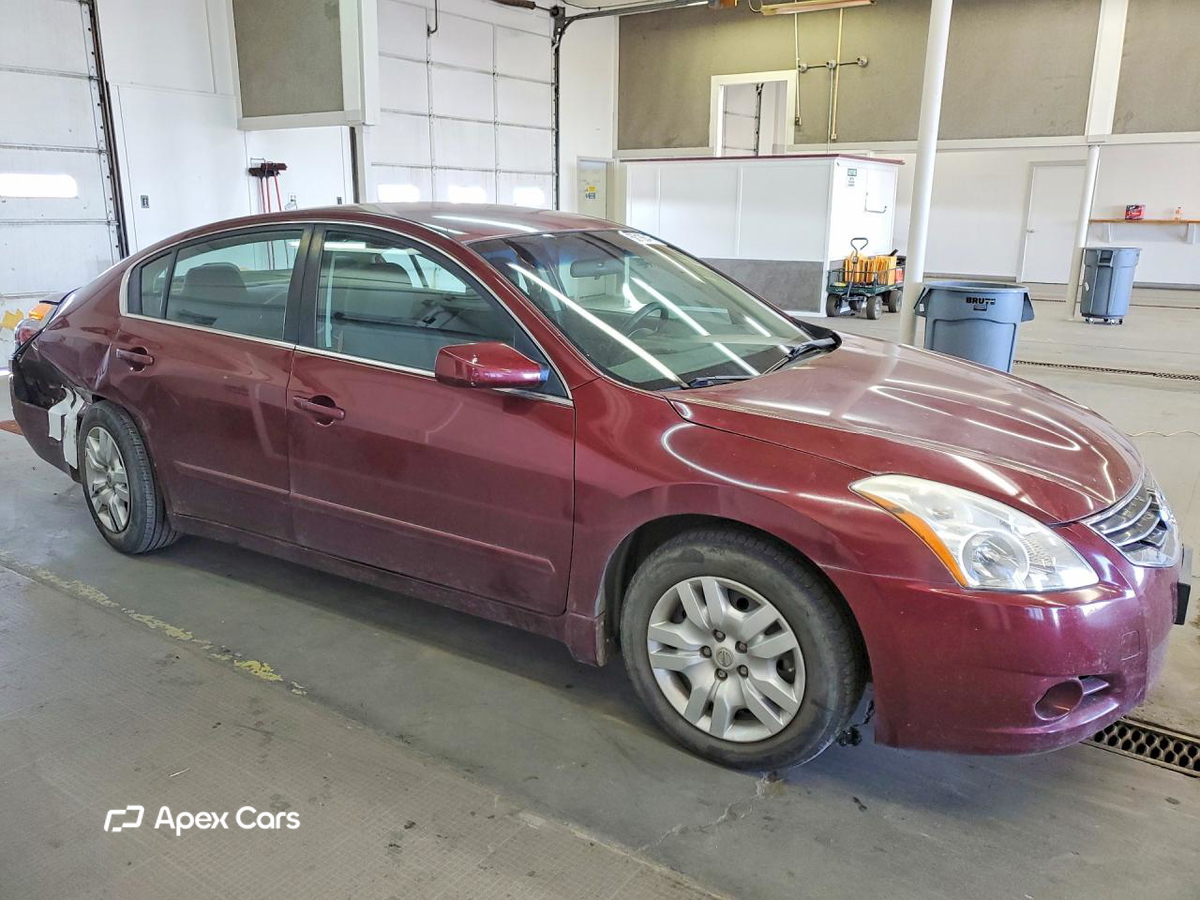 Nissan Altima 2012