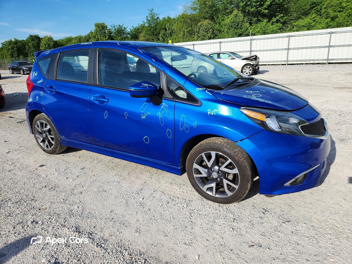 Nissan Versa 2015