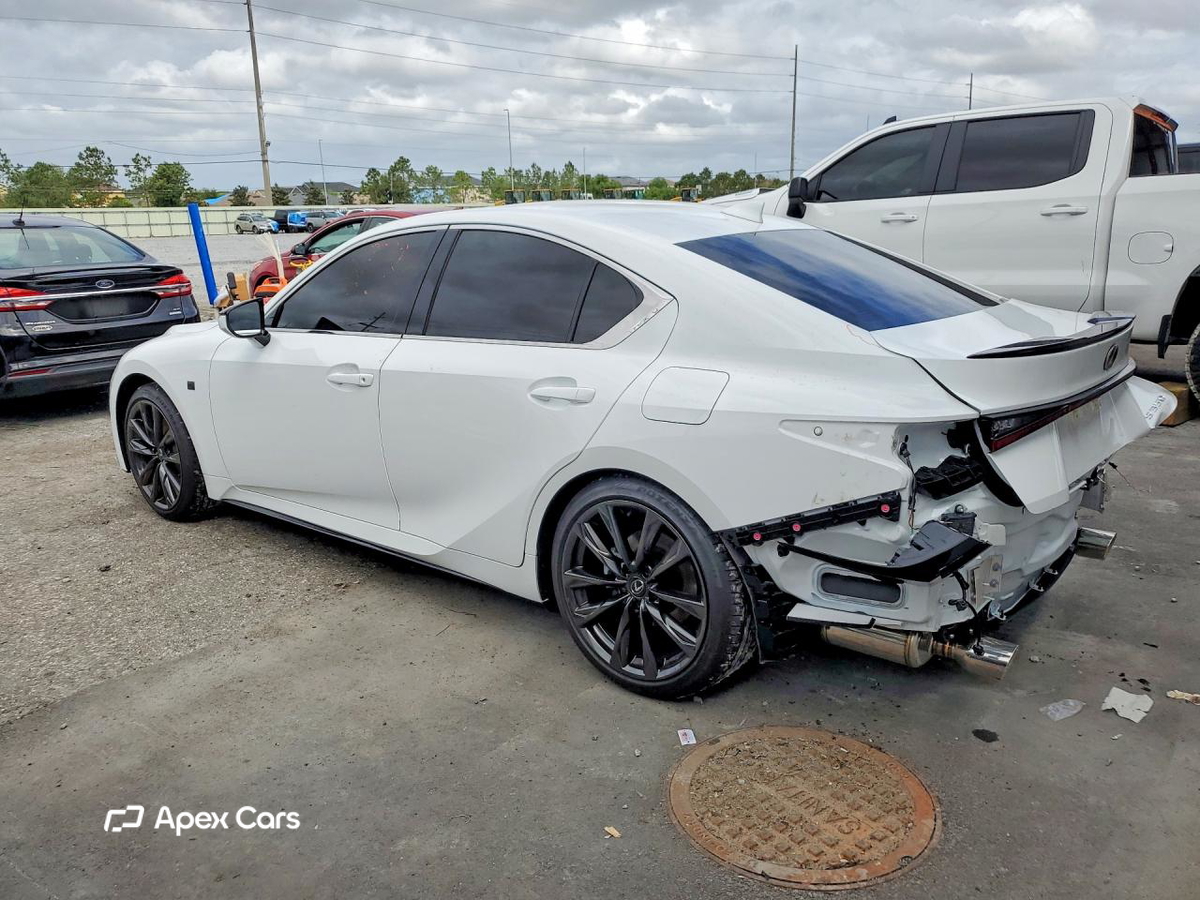 Lexus IS 2025