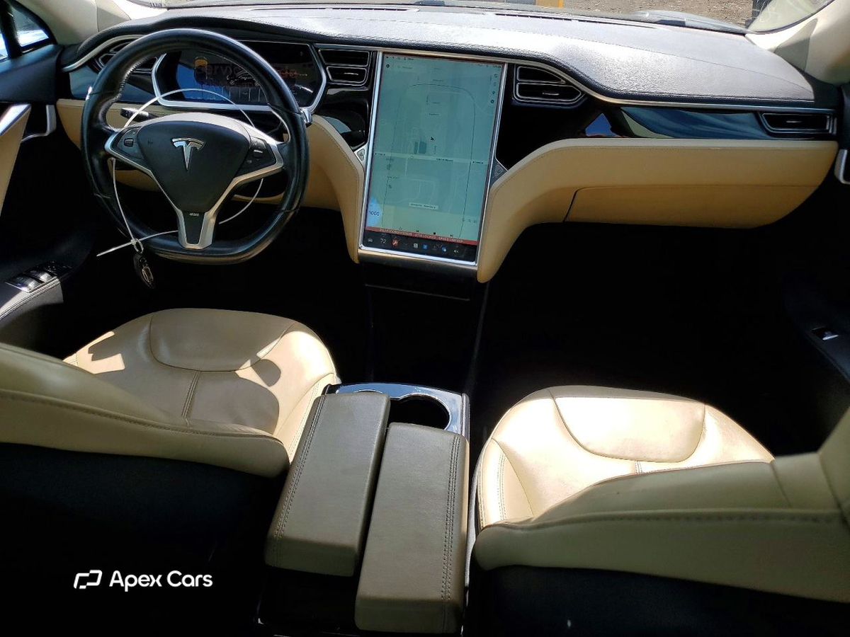 Tesla Model S 2013