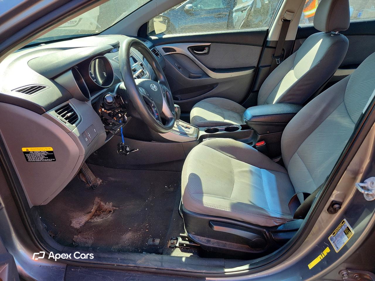 Hyundai Elantra 2013