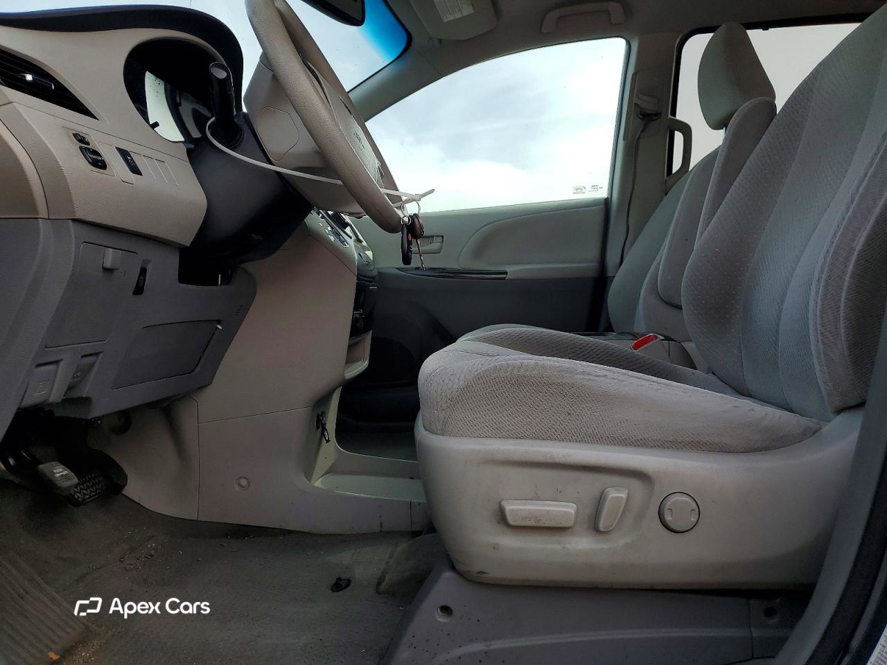Toyota Sienna 2013