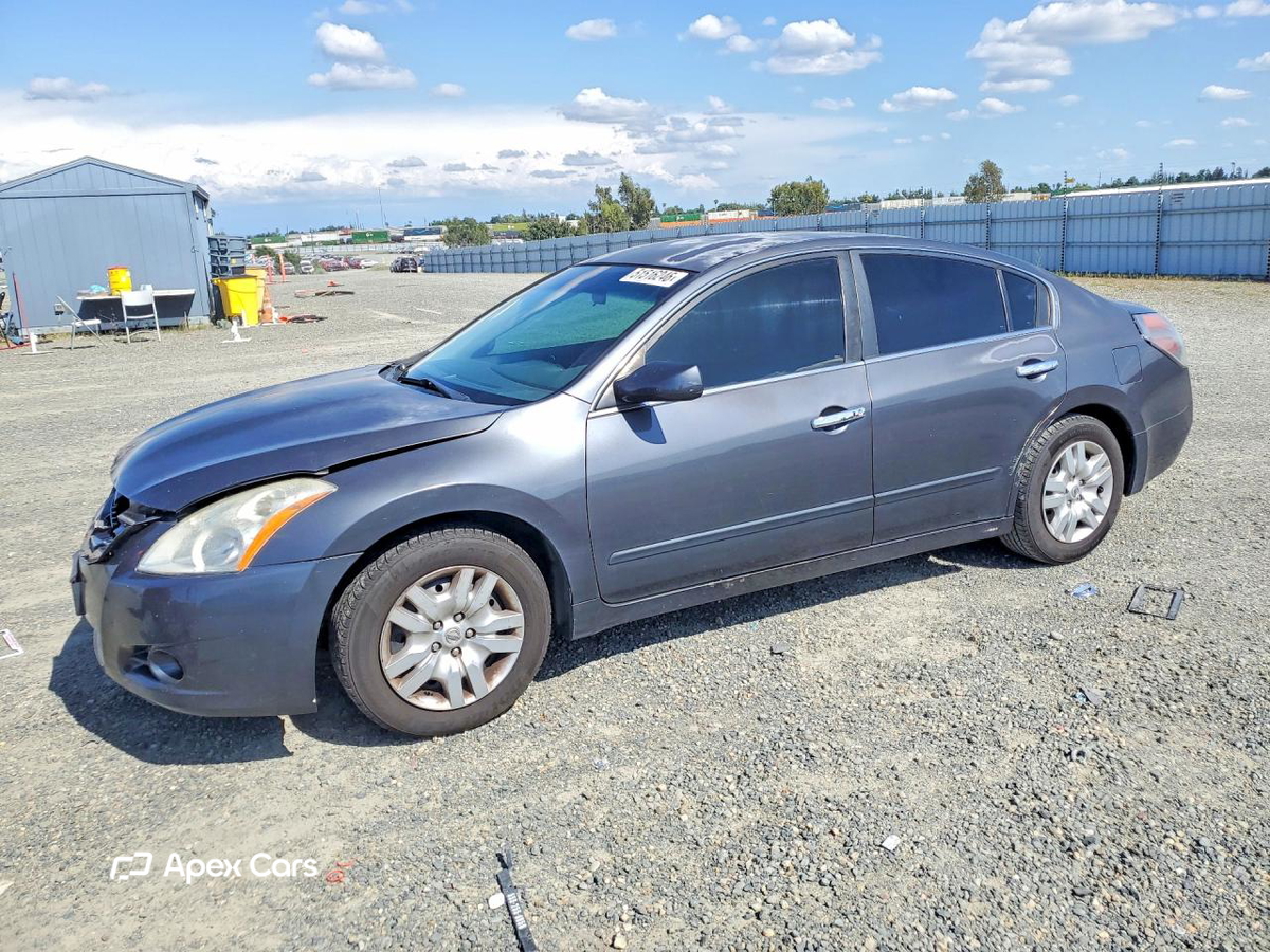 Nissan Altima 2012