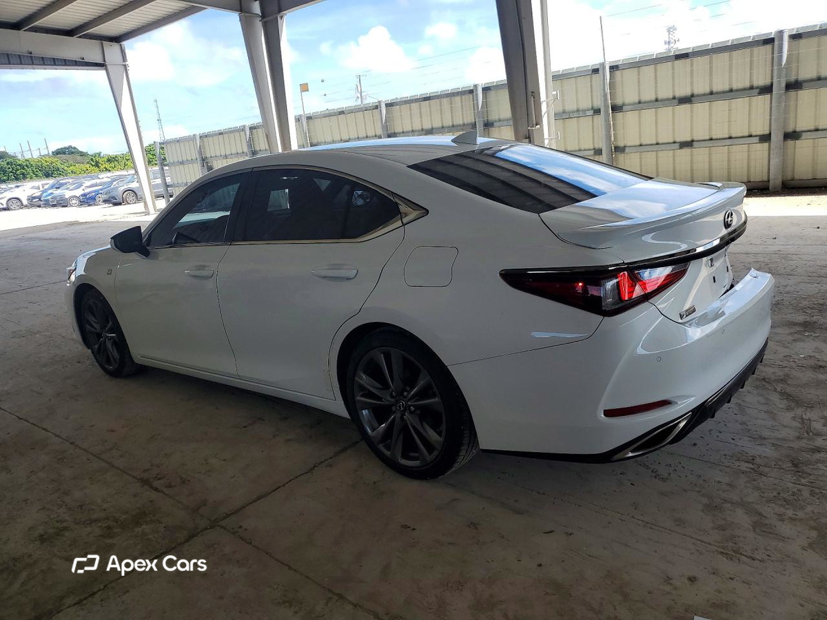 Lexus ES 2021