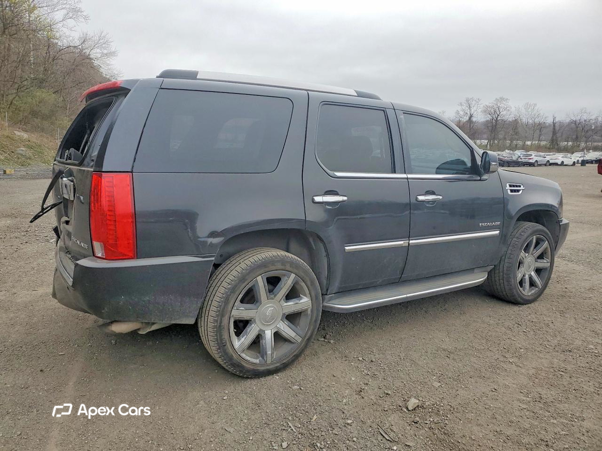 Cadillac Escalade 2011