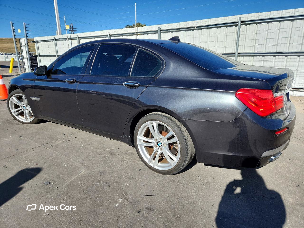 BMW Series 7 2010
