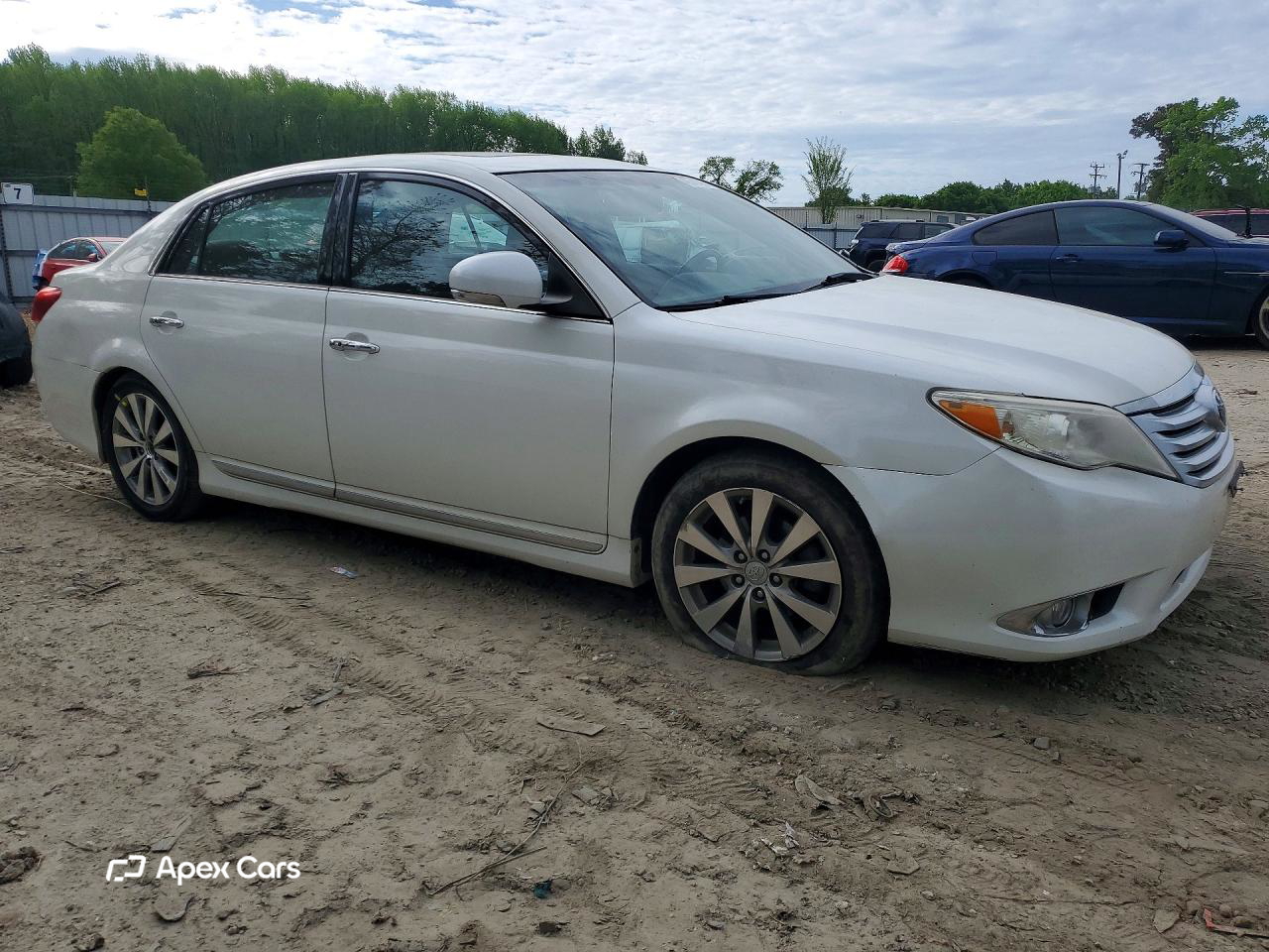 Toyota Avalon 2011