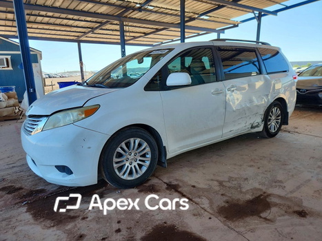 Toyota Sienna 2011 - Image 1 of 14