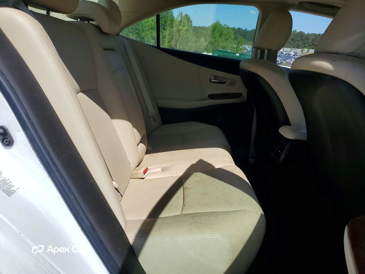 Lexus HS 2010