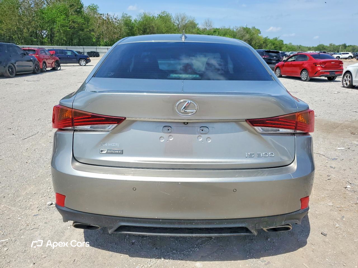 Lexus IS 2019