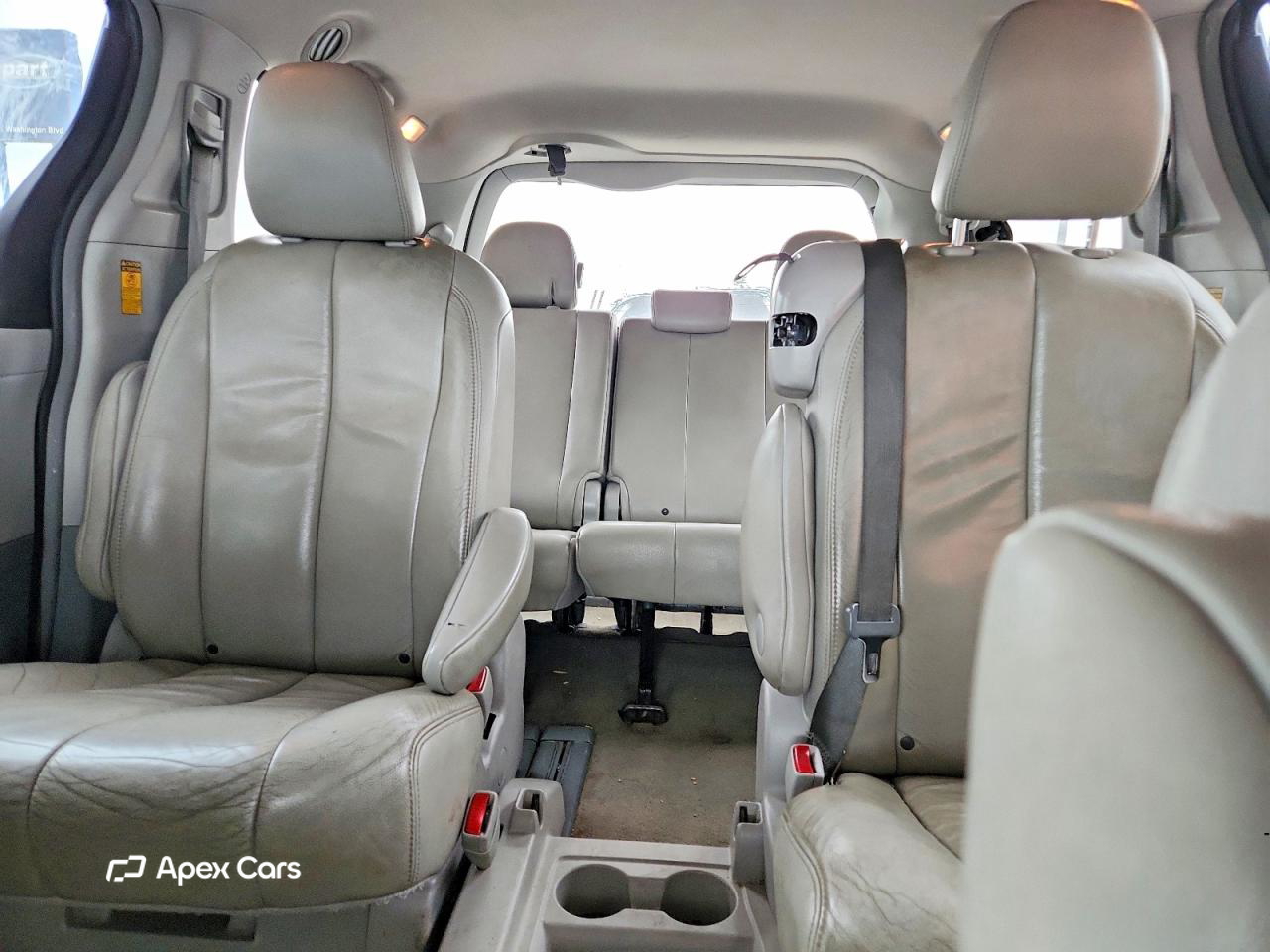 Toyota Sienna 2014