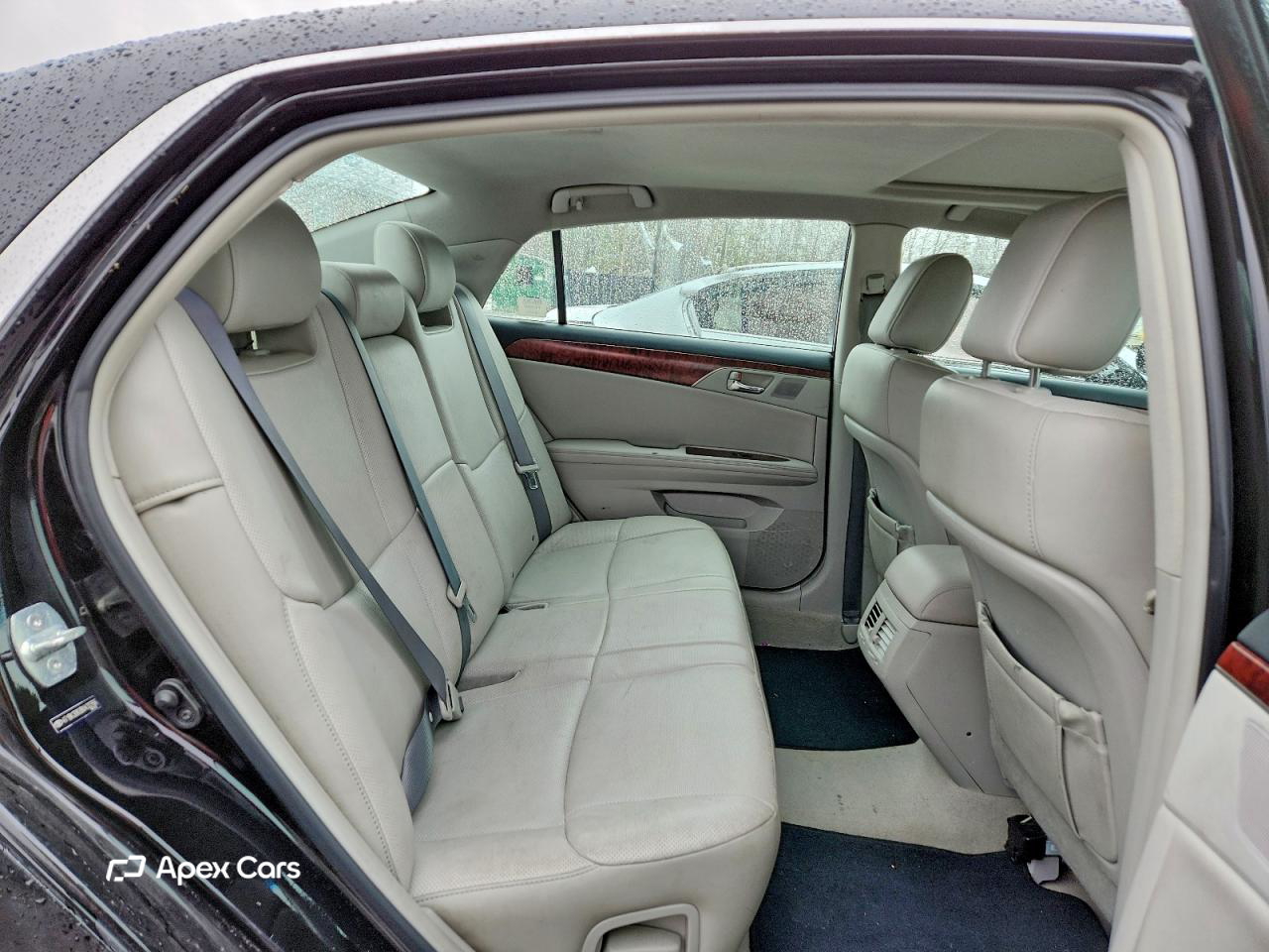 Toyota Avalon 2011