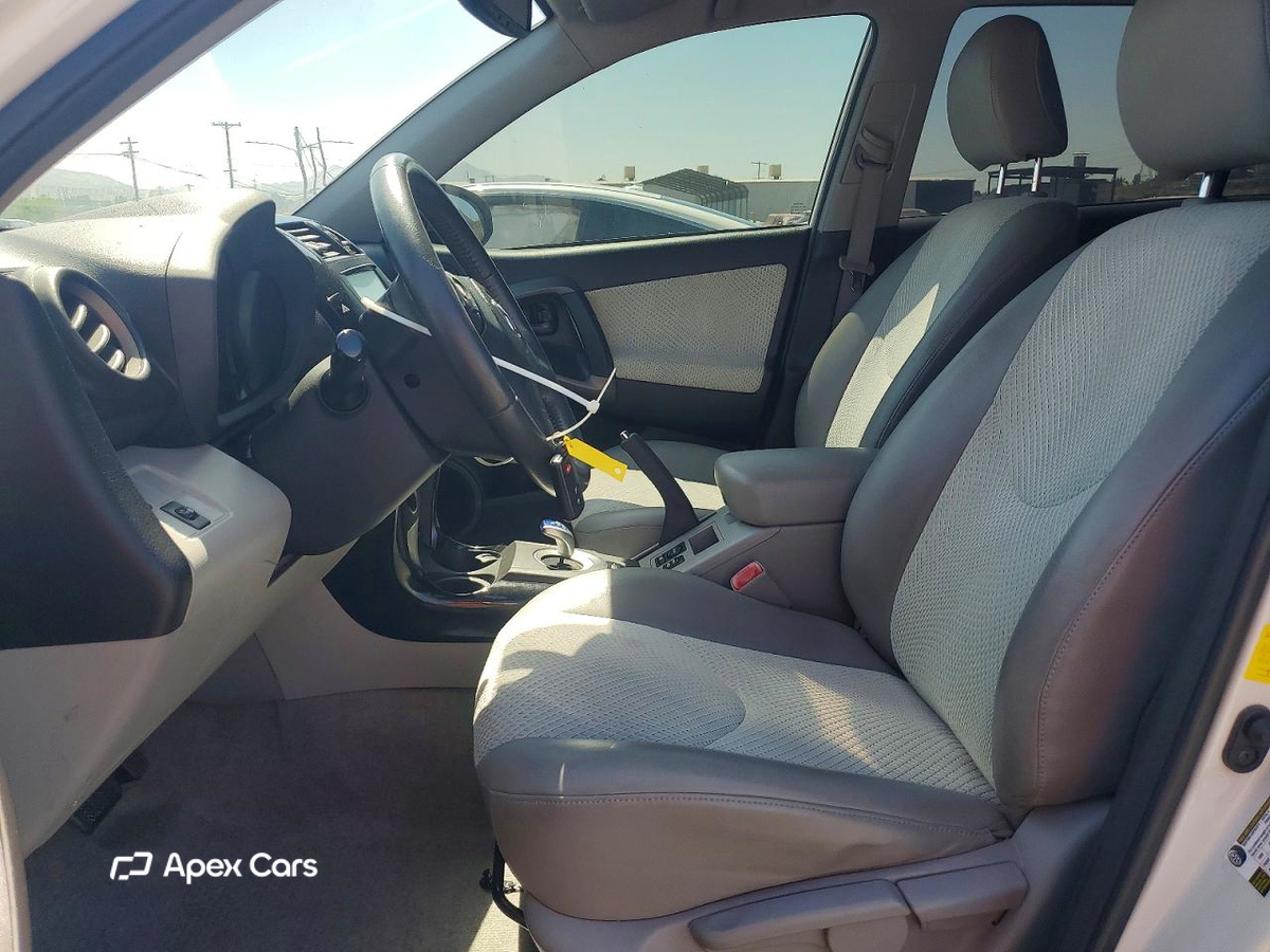 Toyota RAV 4 2014