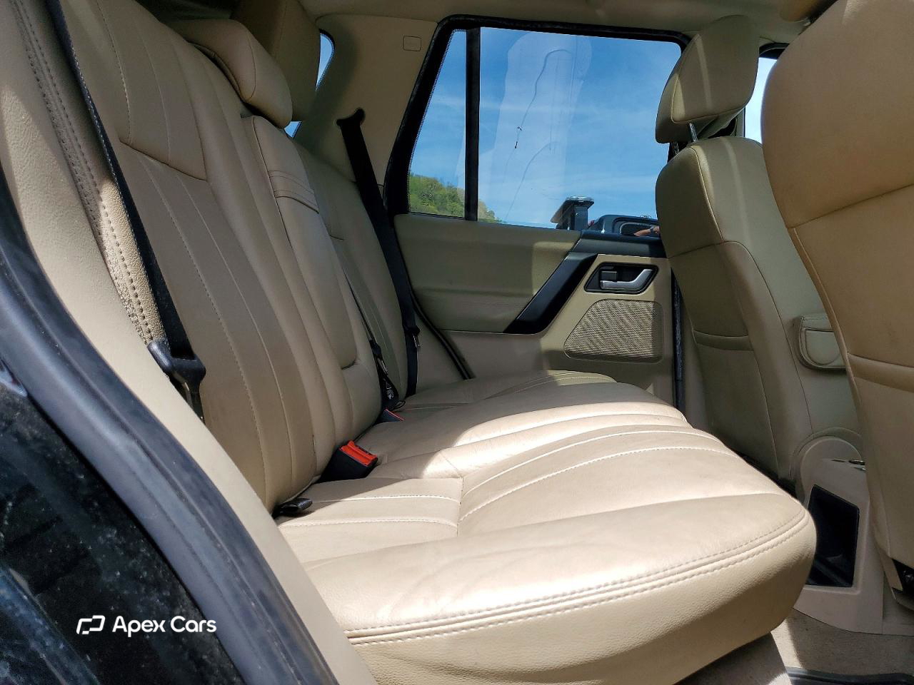 Land Rover LR2 2011