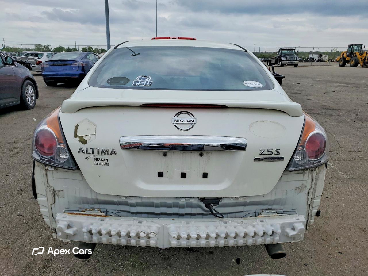 Nissan Altima 2011