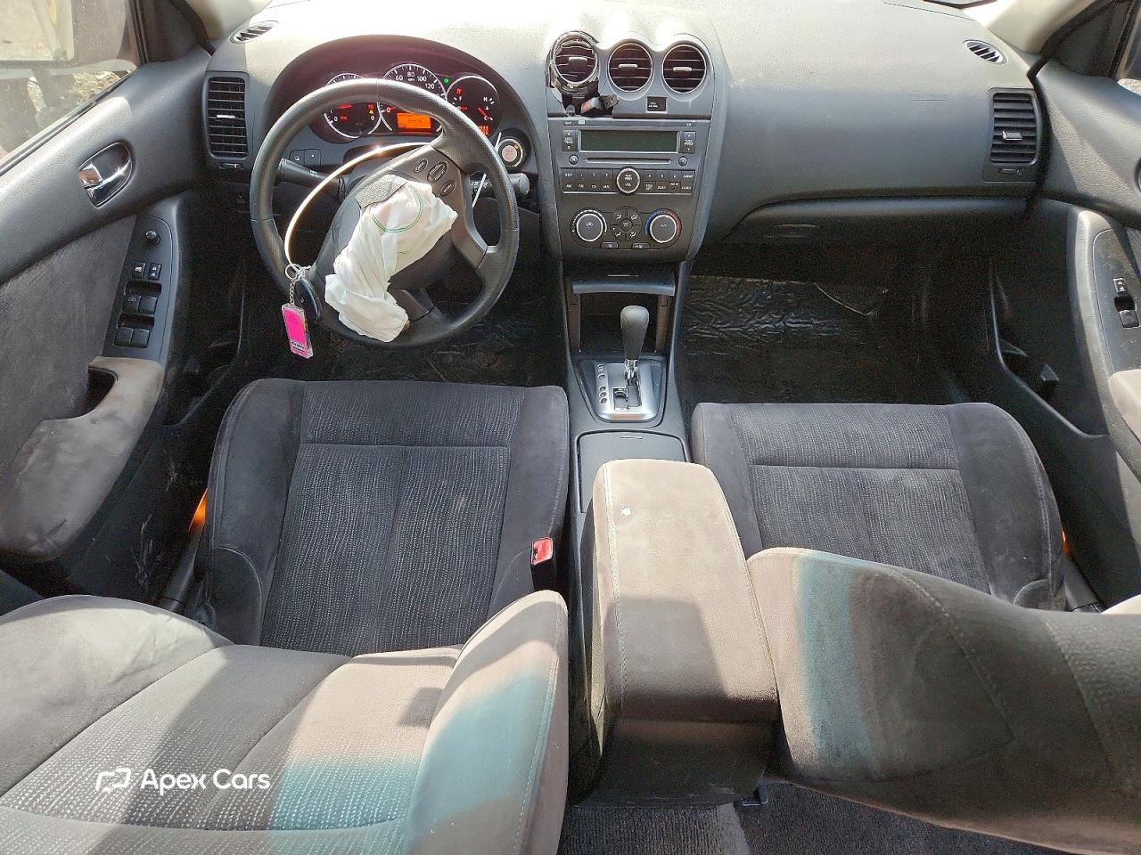 Nissan Altima 2010