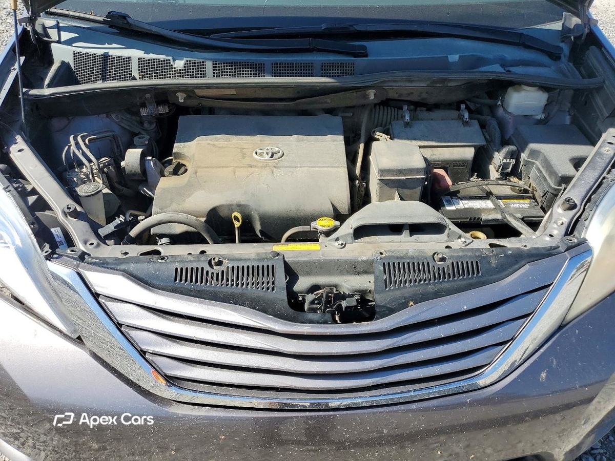 Toyota Sienna 2015