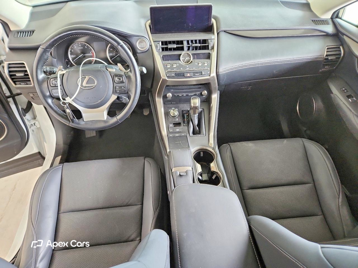 Lexus NX 2021