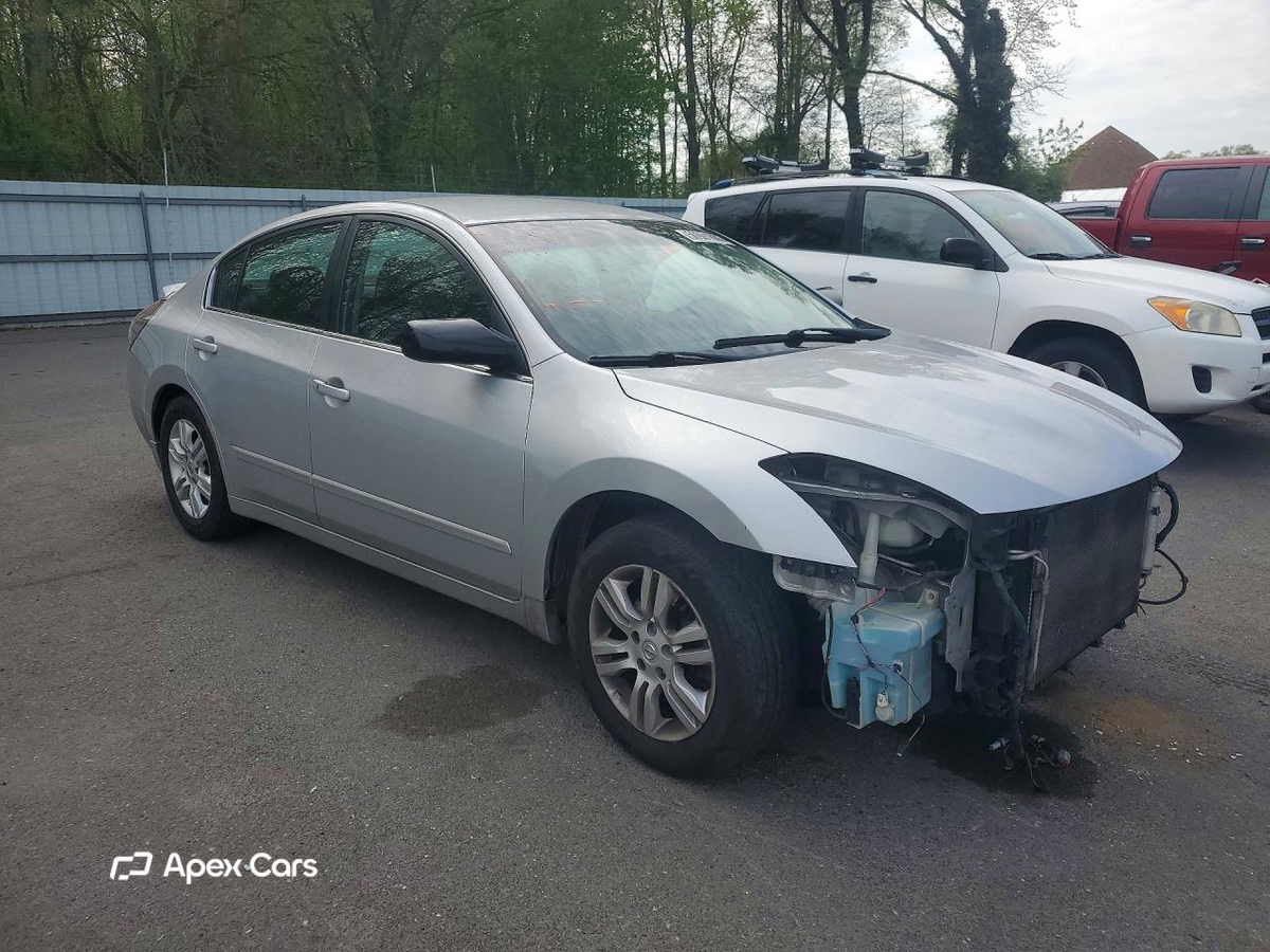 Nissan Altima 2012