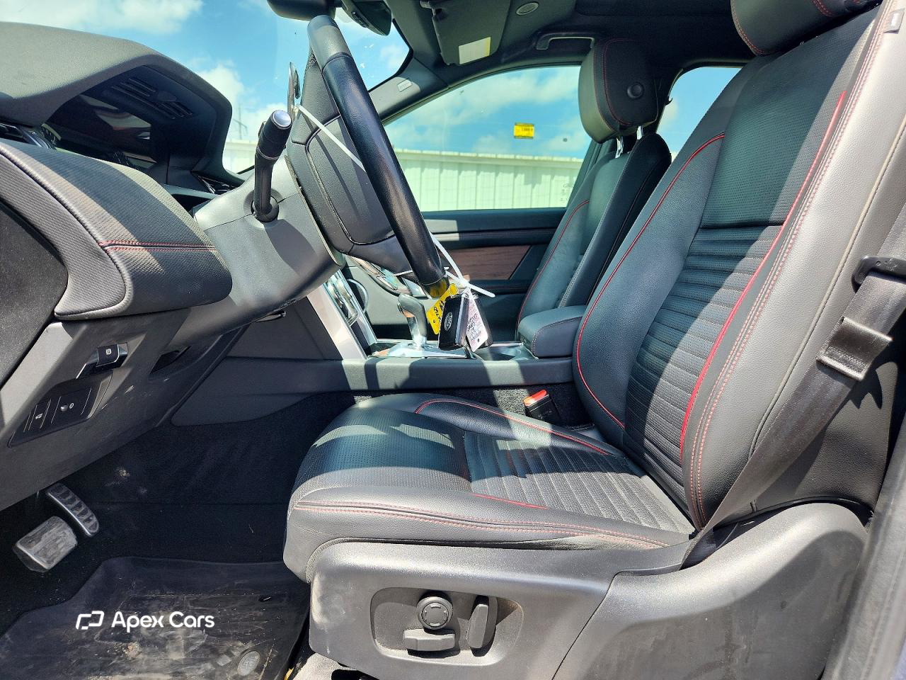 Land Rover Discovery 2023