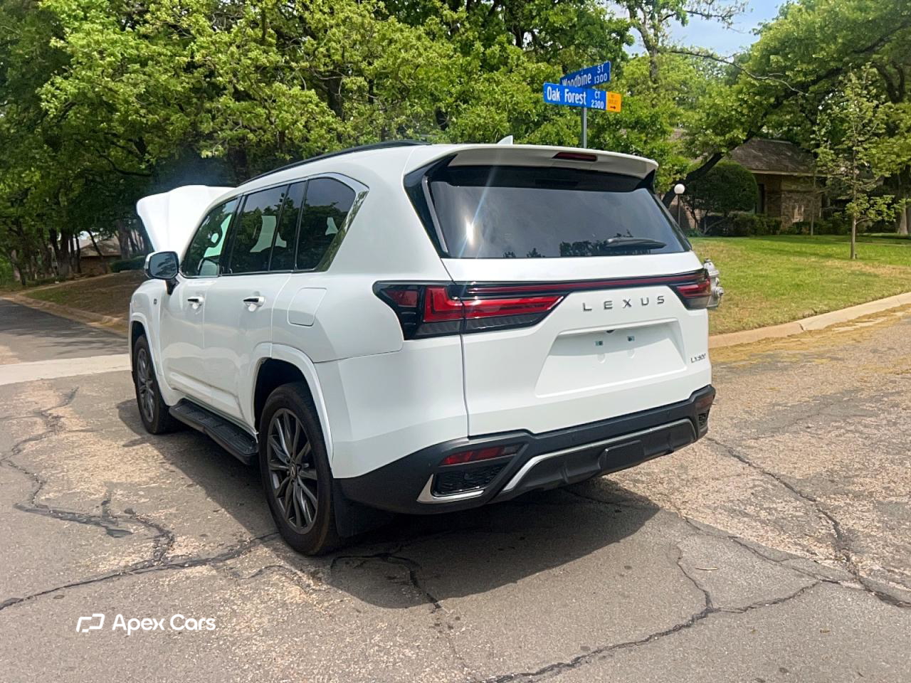 Lexus LX 2024