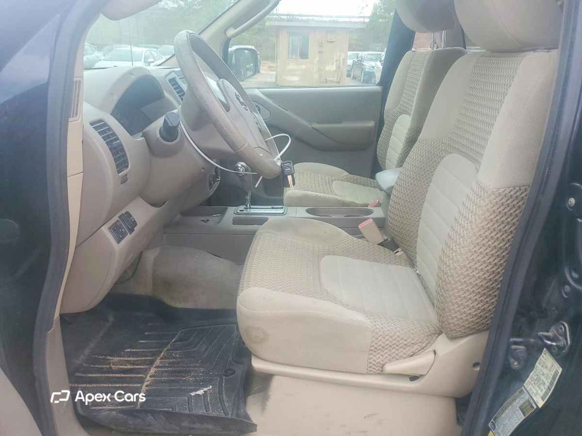 Nissan Navara (Frontier) 2011