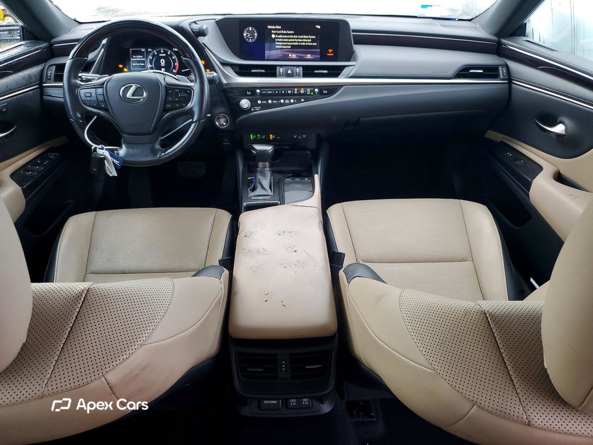 Lexus ES 2021