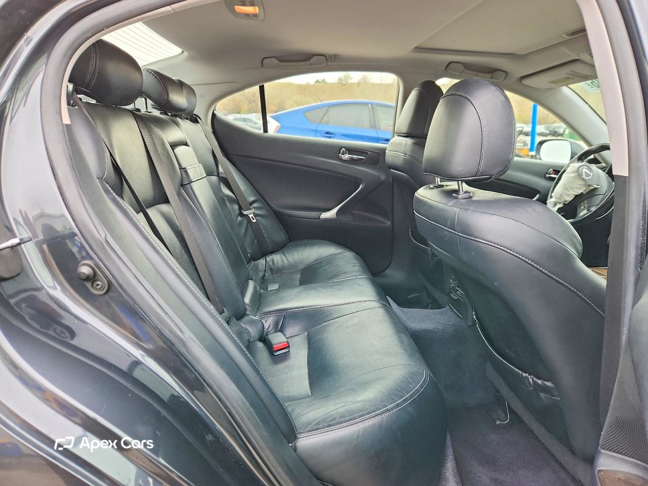 Lexus IS 2010