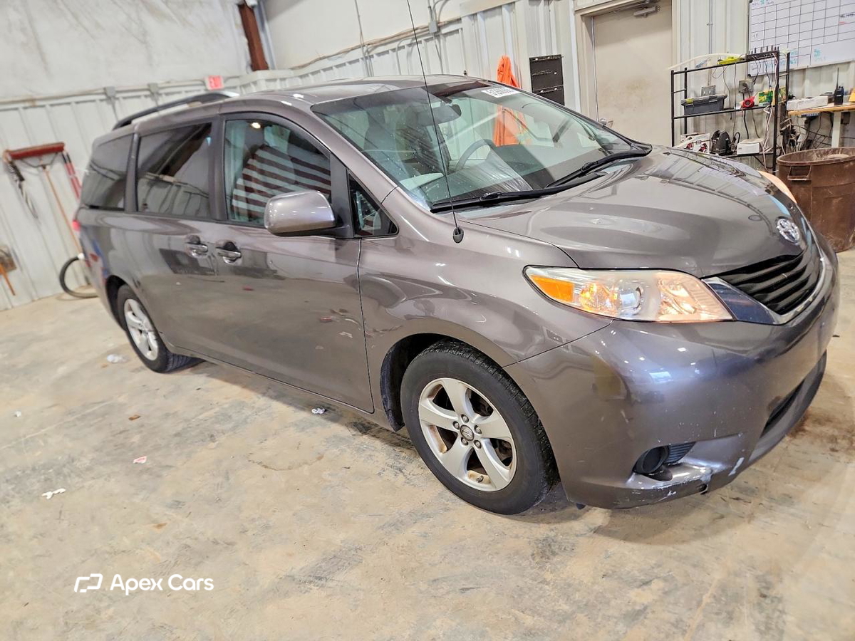 Toyota Sienna 2012