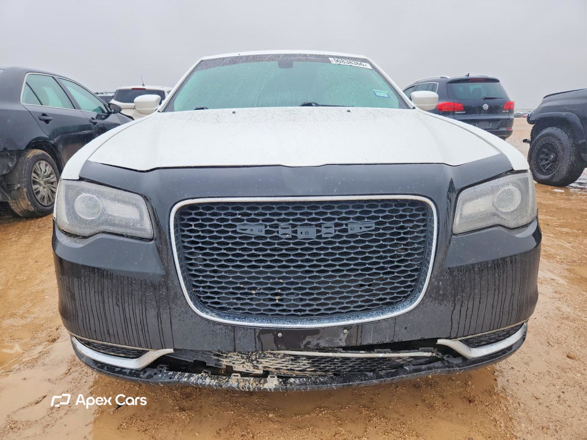 Chrysler 300 2016