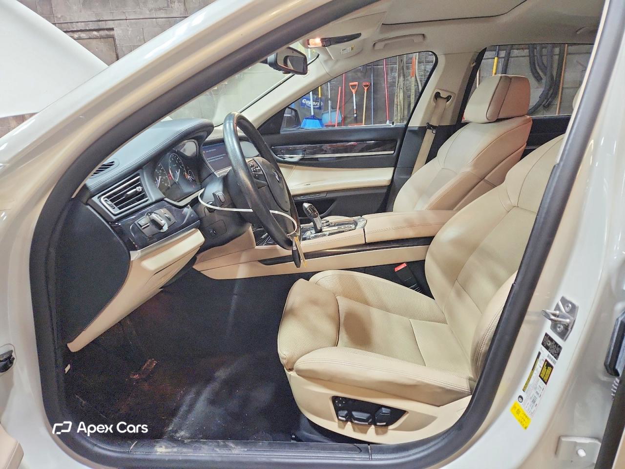BMW Series 7 2011