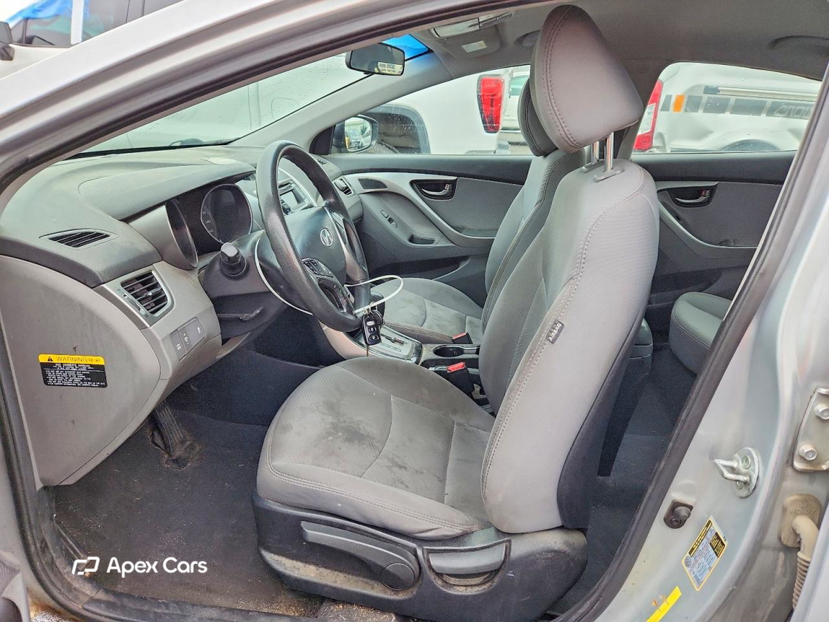 Hyundai Elantra 2013